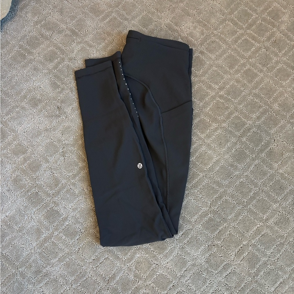 Grey lululemon swift speed 28 inch legging